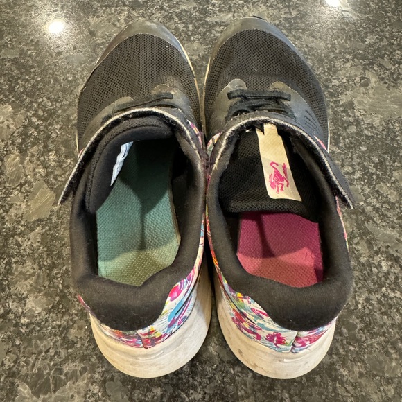 Nike sneakers - Picture 2 of 4